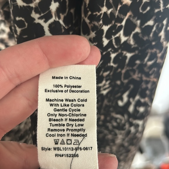 Avec Les Filles leopard blouse NWT - Picture 6 of 6